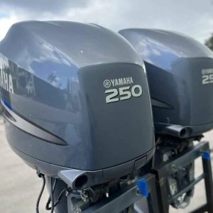 Twin 250 HP YAMAHA 4 STROKE
