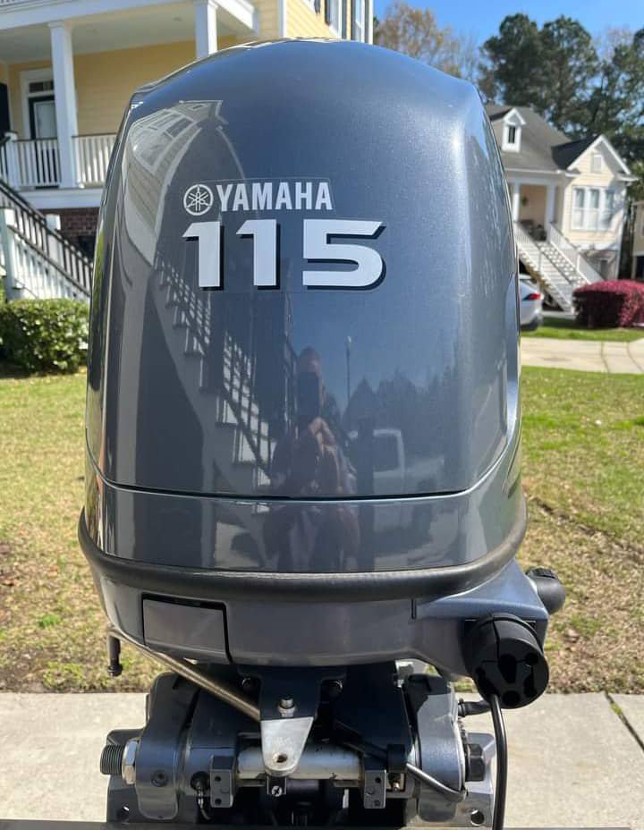 2013 model 115hp Yamaha 4 Stroke