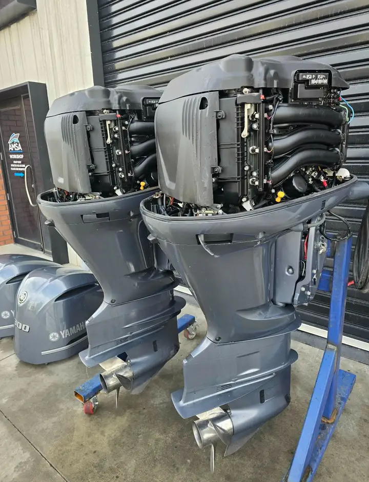 Twin F300 HP Yamaha 4 Stroke - Image 4